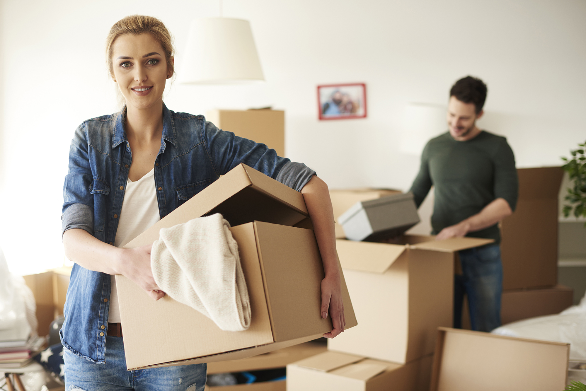 Moving House Couple - xtra space self storage